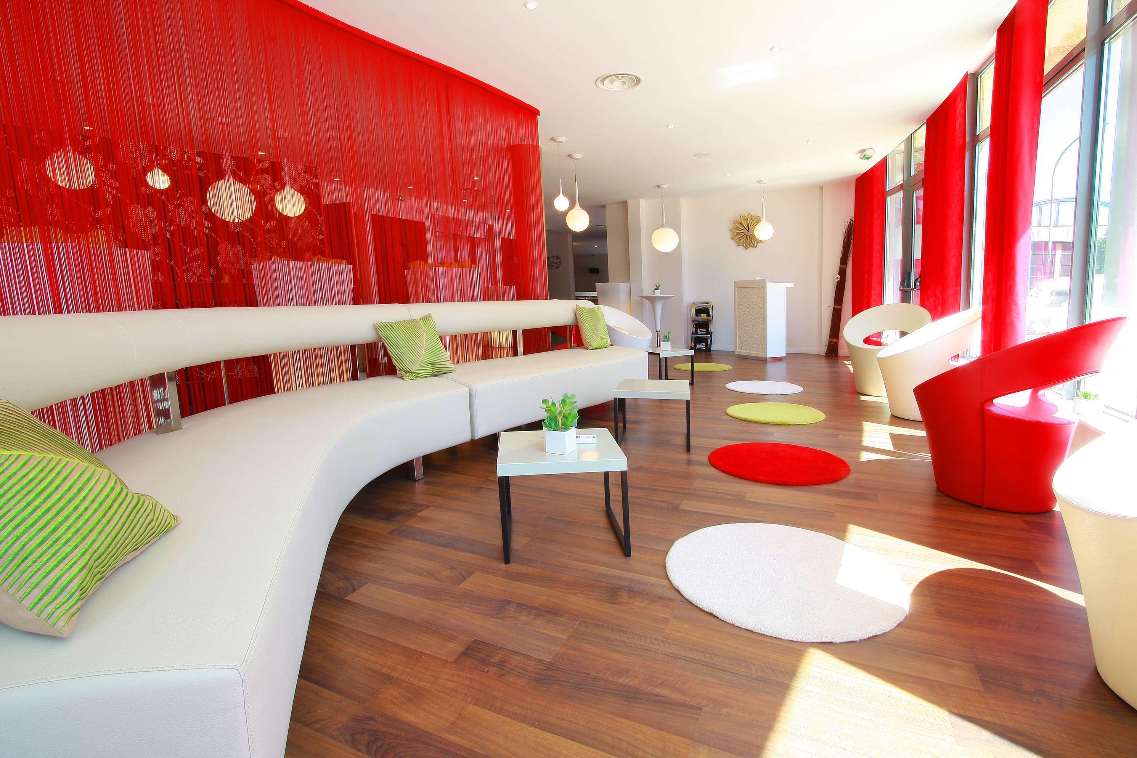 Kyriad Charleville Mezieres Экстерьер фото