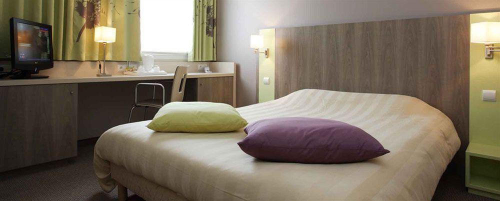 Kyriad Charleville Mezieres Экстерьер фото